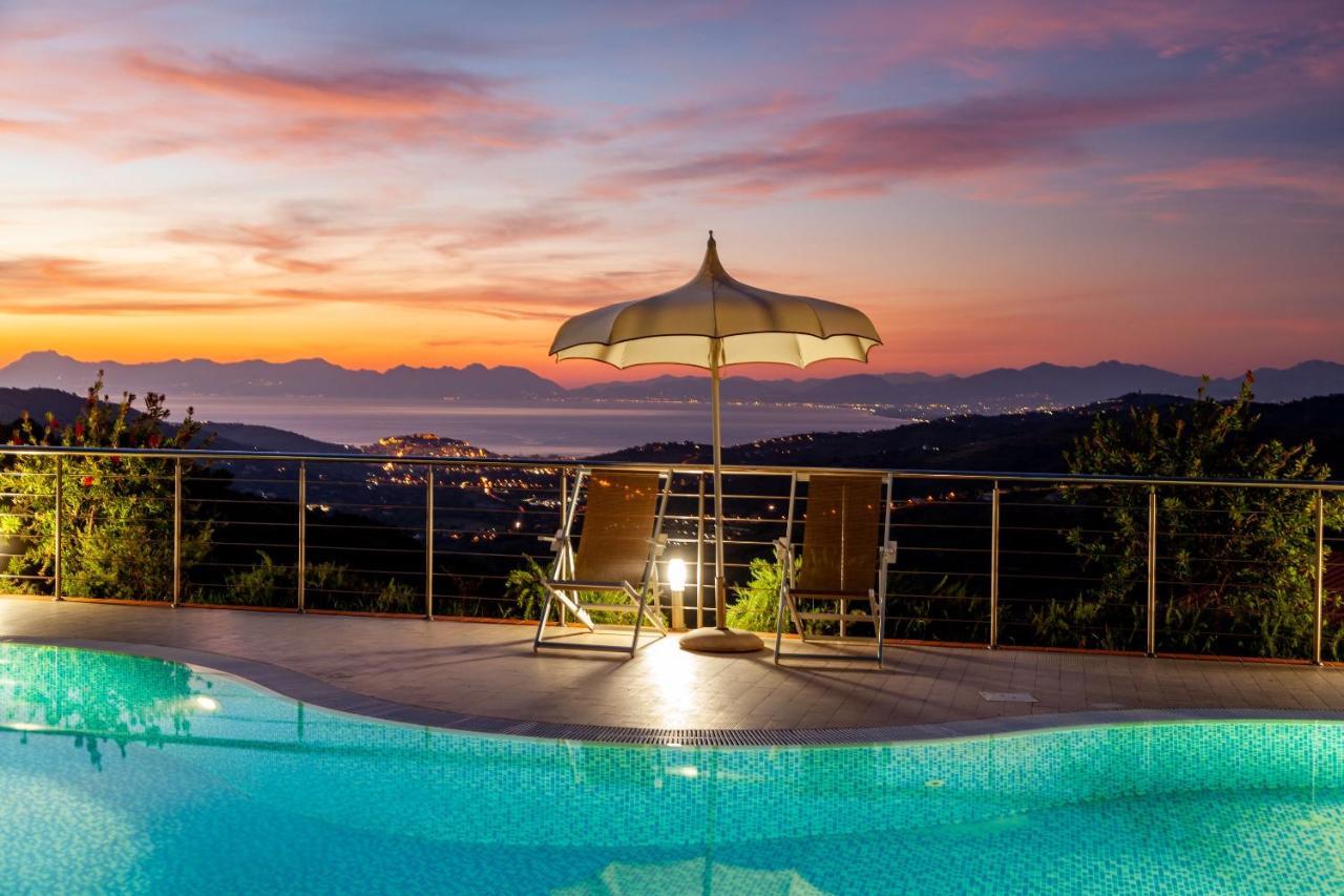 Casa Vacanza Villa Aurora Laureana Cilento Exterior foto